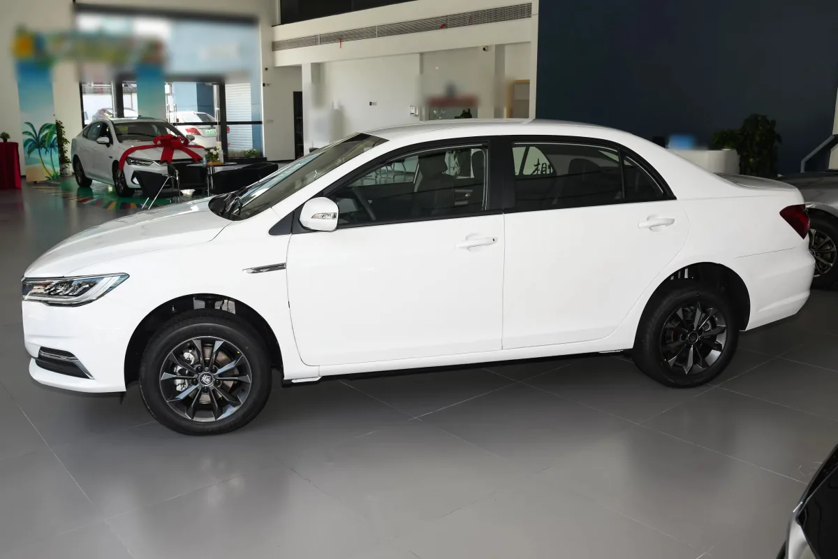 比亚迪 BYD 秦EV 4