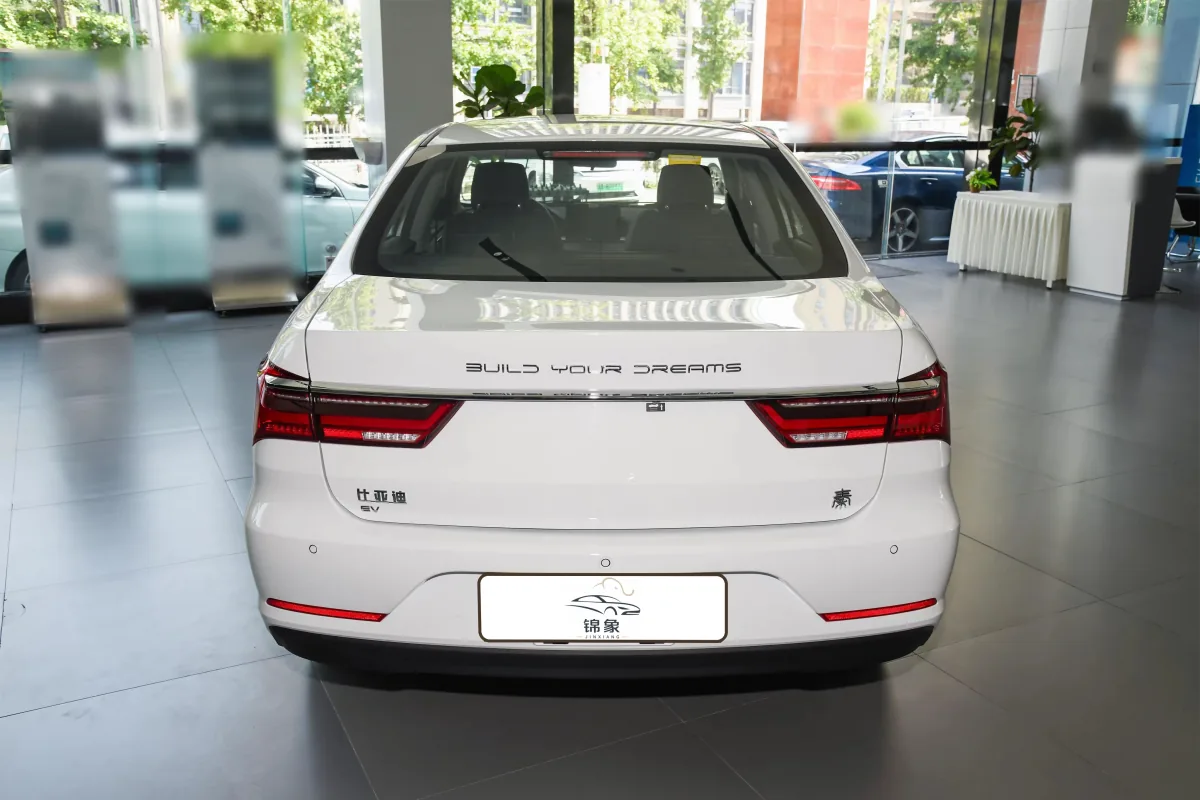 比亚迪 BYD 秦EV 8