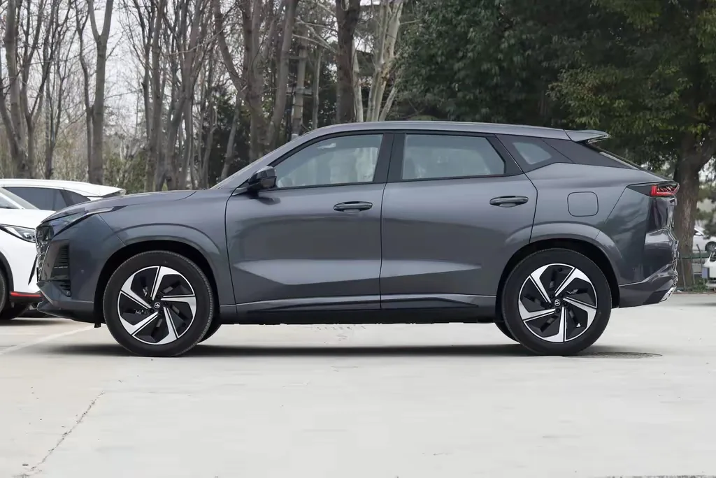 长安 Changan 2025 款 UNI-Z-PHEV 19