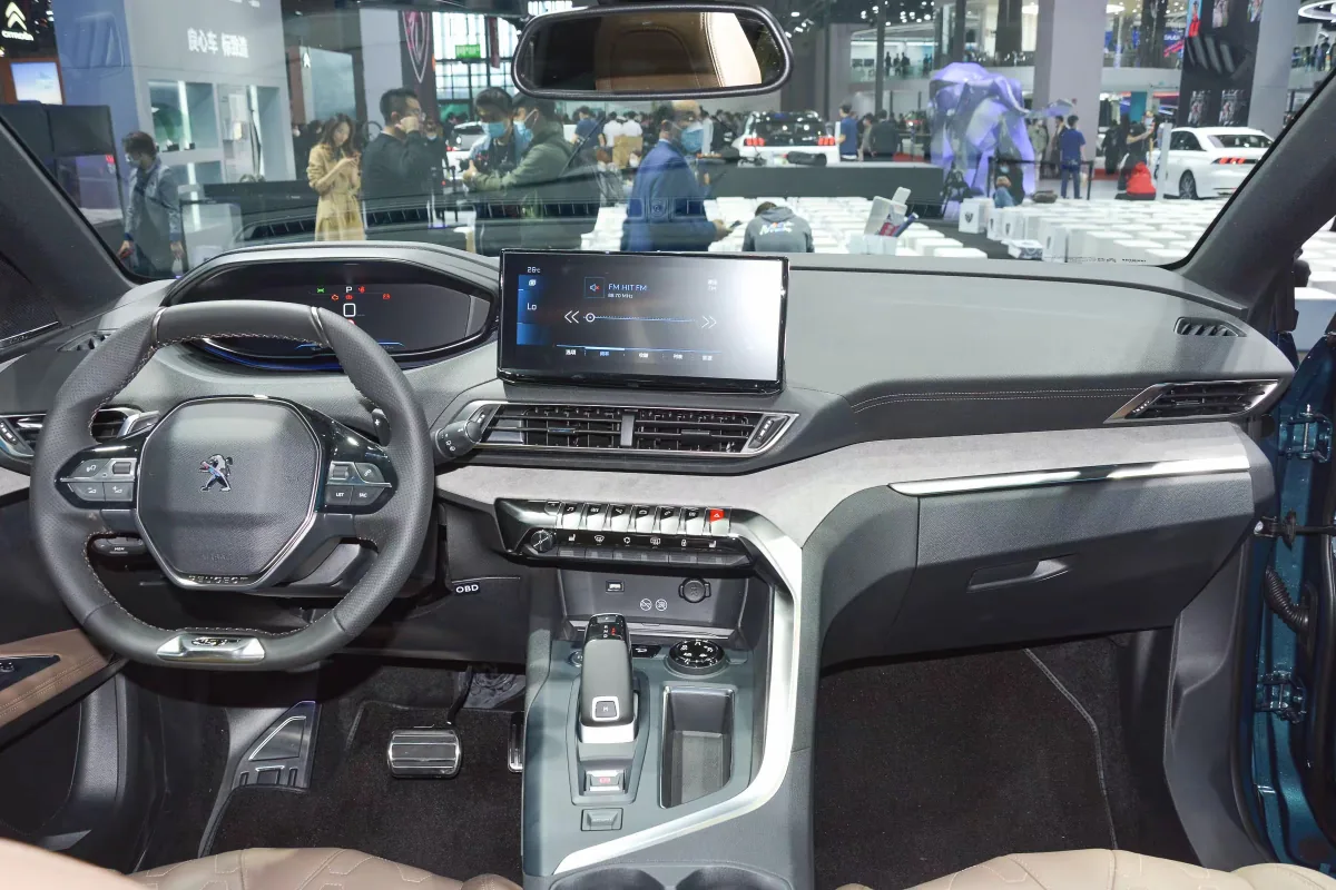 东风 Dongfeng 东风标致5008 6