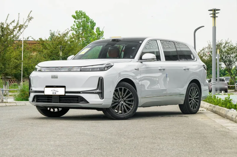 吉利 Geely 银河M9